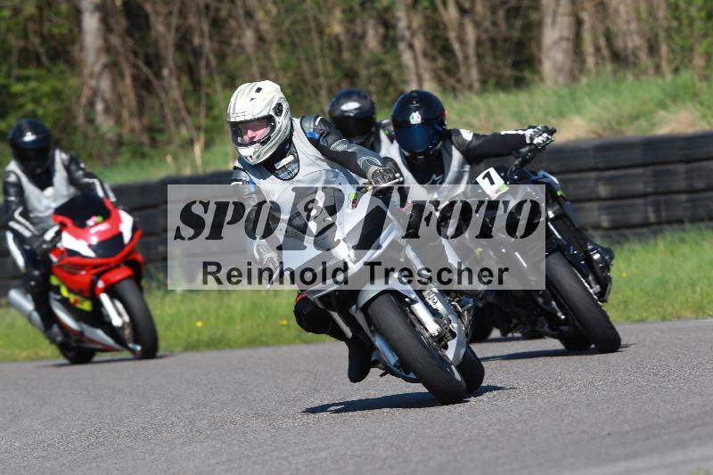 /Archiv-2022/08 17.04.2022 Speer Racing ADR/Instruktorengruppe/8